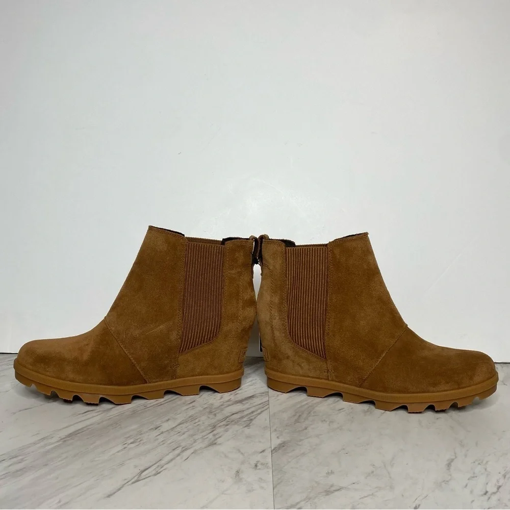 New! Sorel Joan Of Arctic Wedge Chelsea Light Brown Suede Bootie 10 1/2